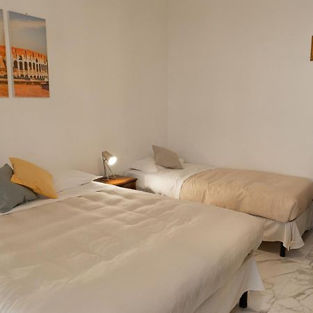 Martina A Piazza Del Popolo Villa Рим Екстериор снимка