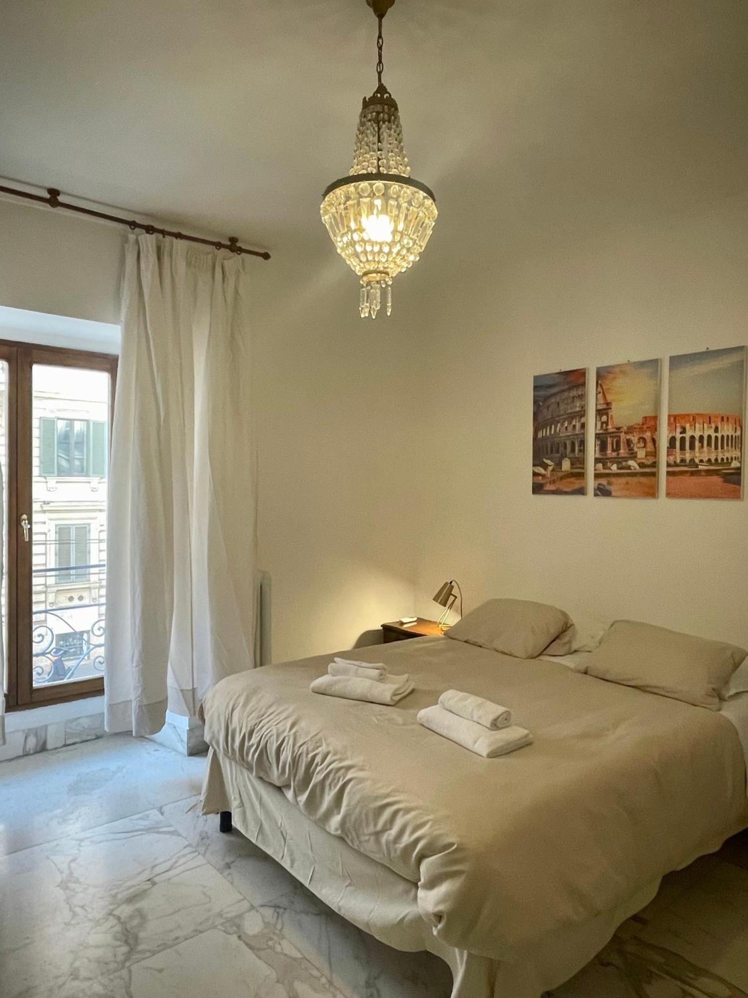 Martina A Piazza Del Popolo Villa Рим Екстериор снимка