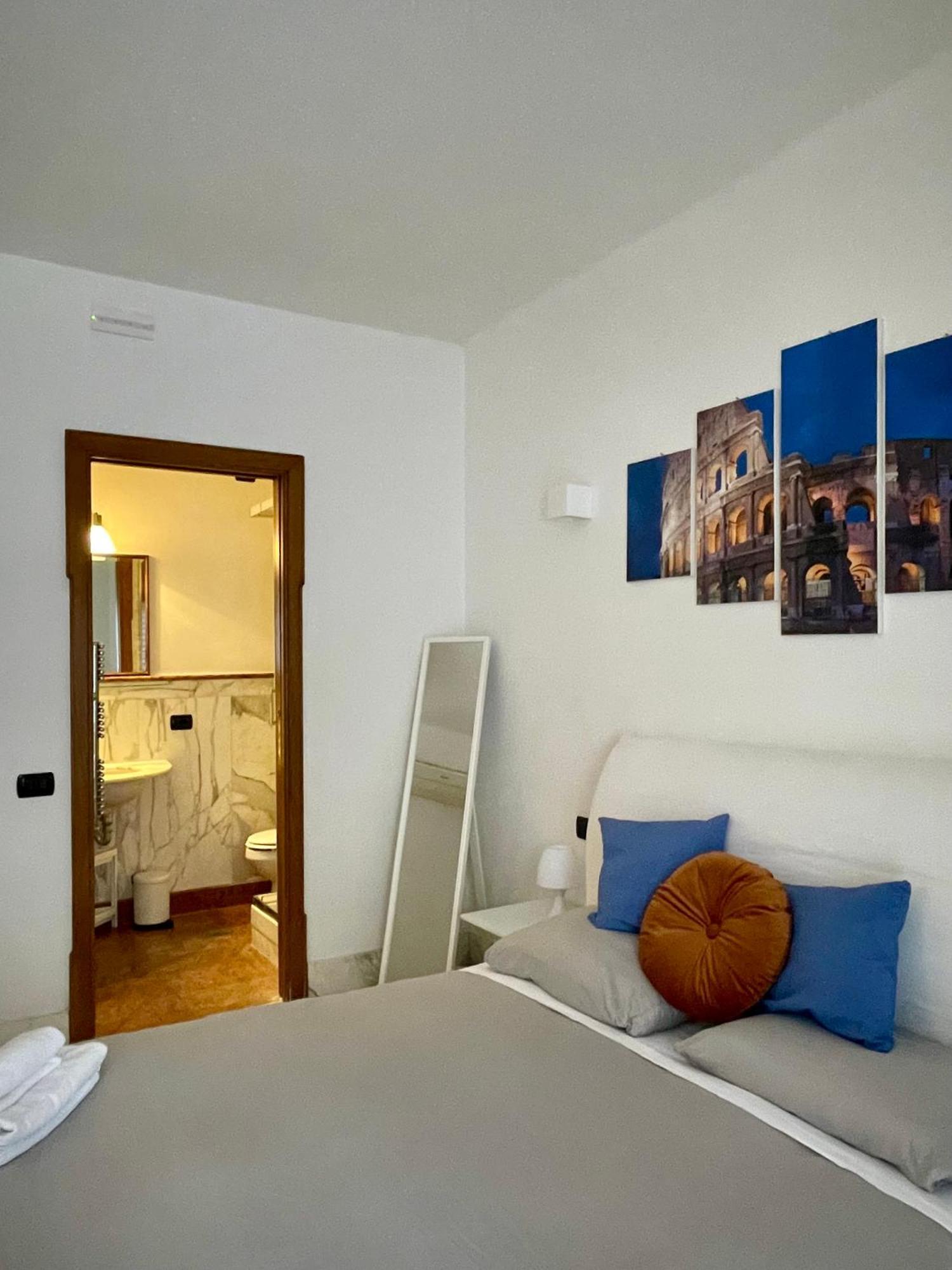 Martina A Piazza Del Popolo Villa Рим Екстериор снимка
