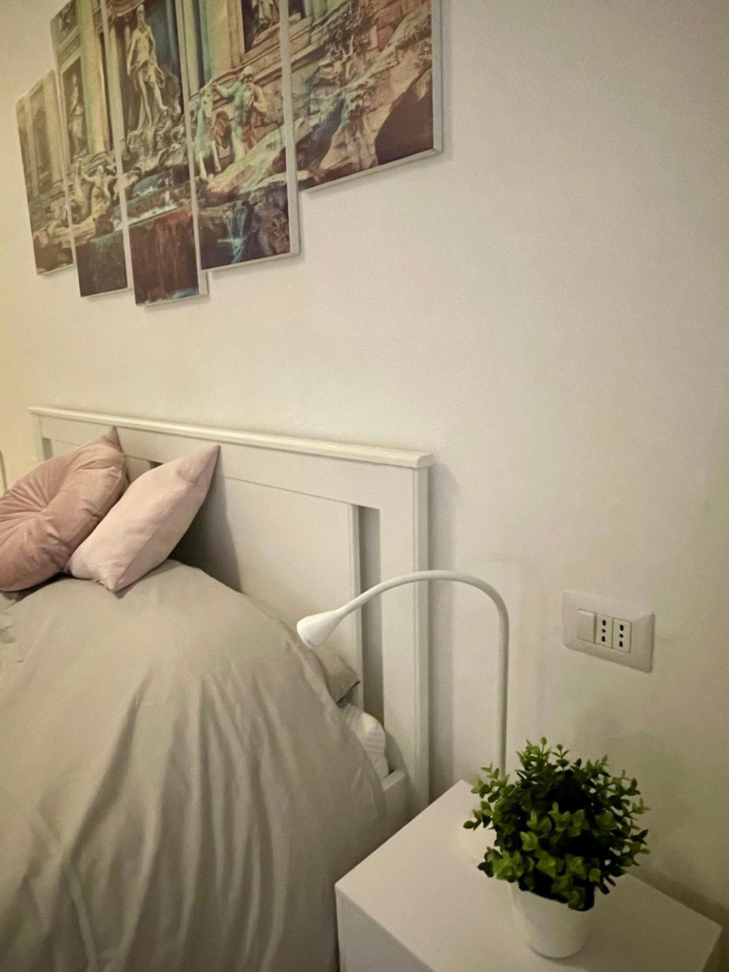 Martina A Piazza Del Popolo Villa Рим Екстериор снимка